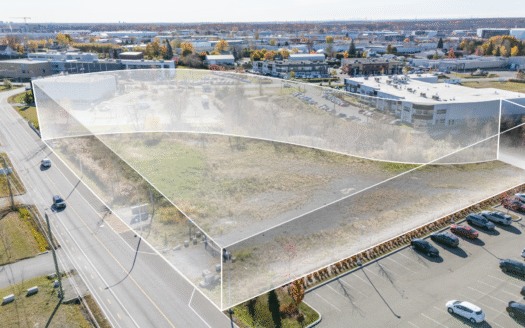 Terrain 73 000 pc commercial / industriel à Boisbriand